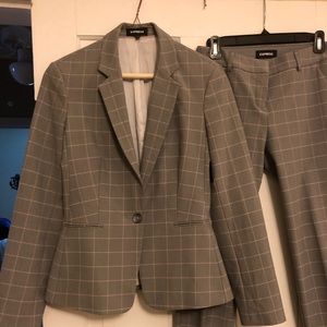 Express Suit